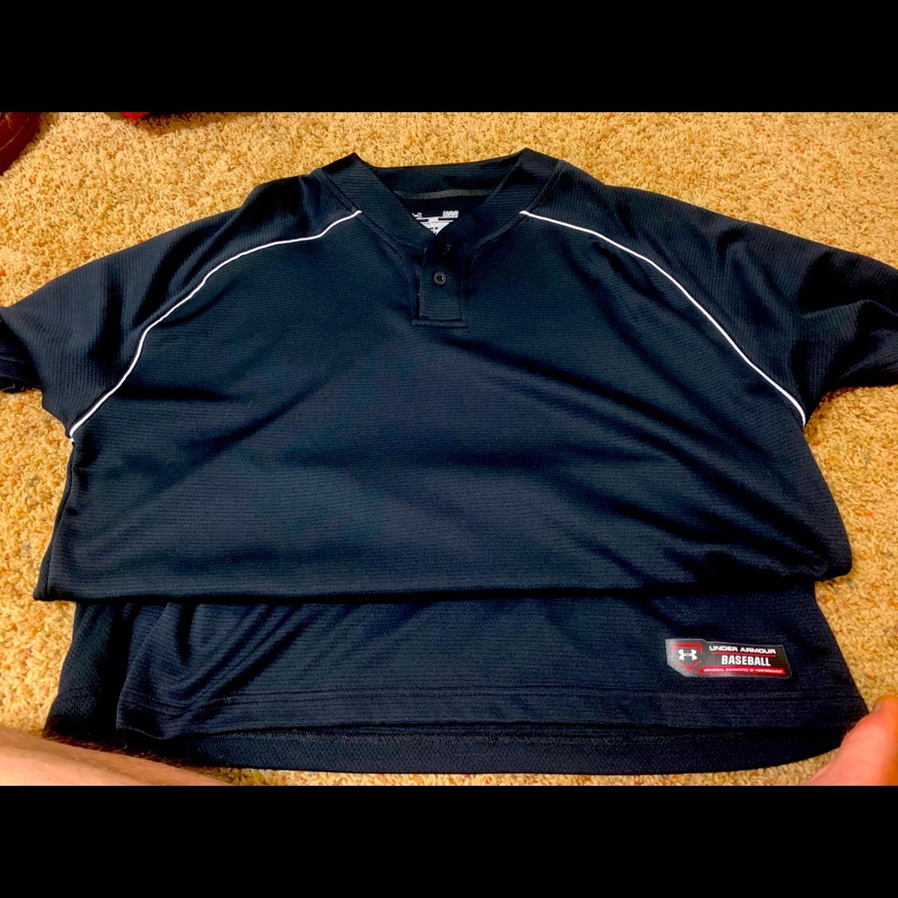 L under armour golf shirt
